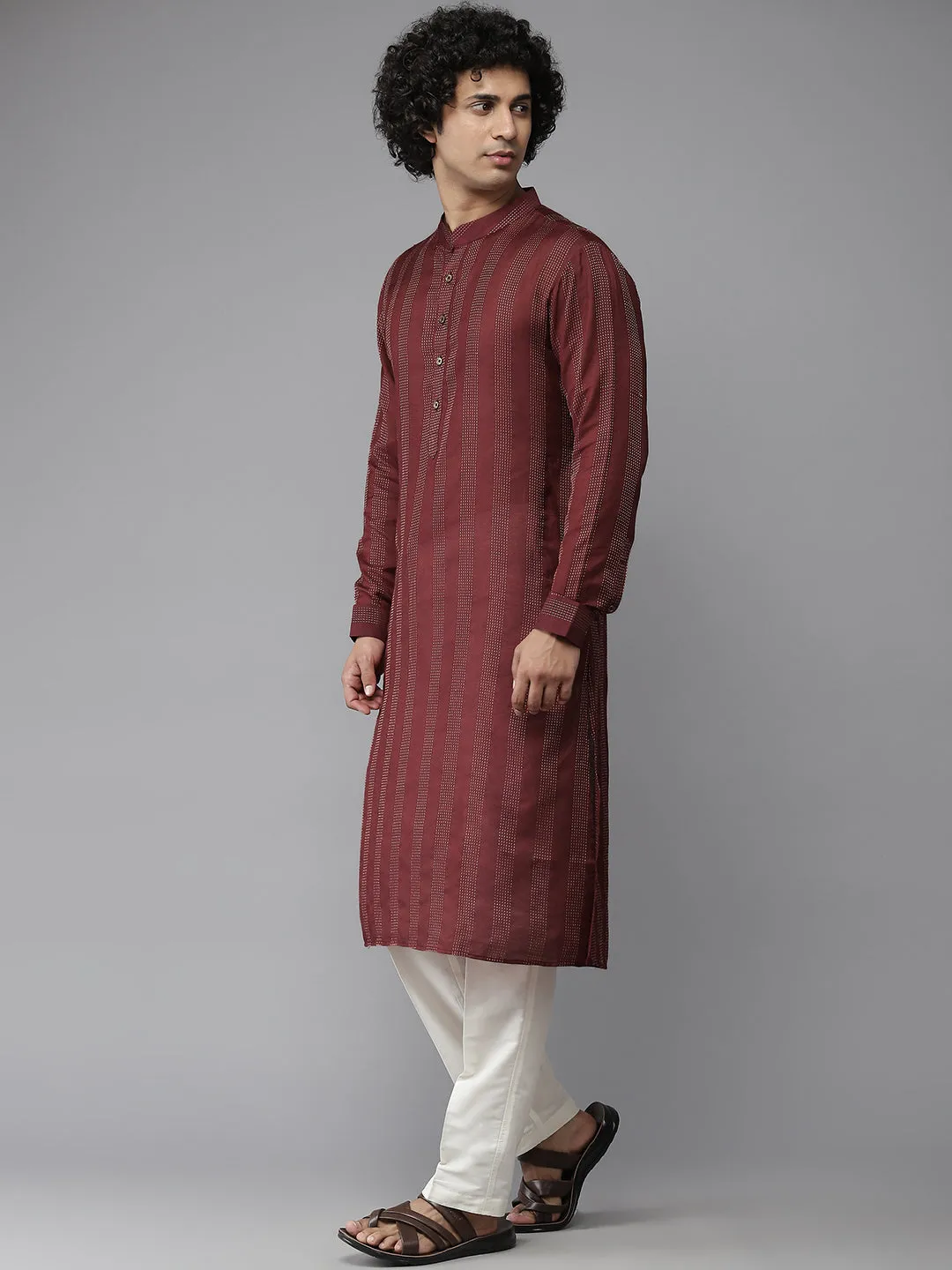 Men Maroon & Gold-Toned Woven Design Kurta