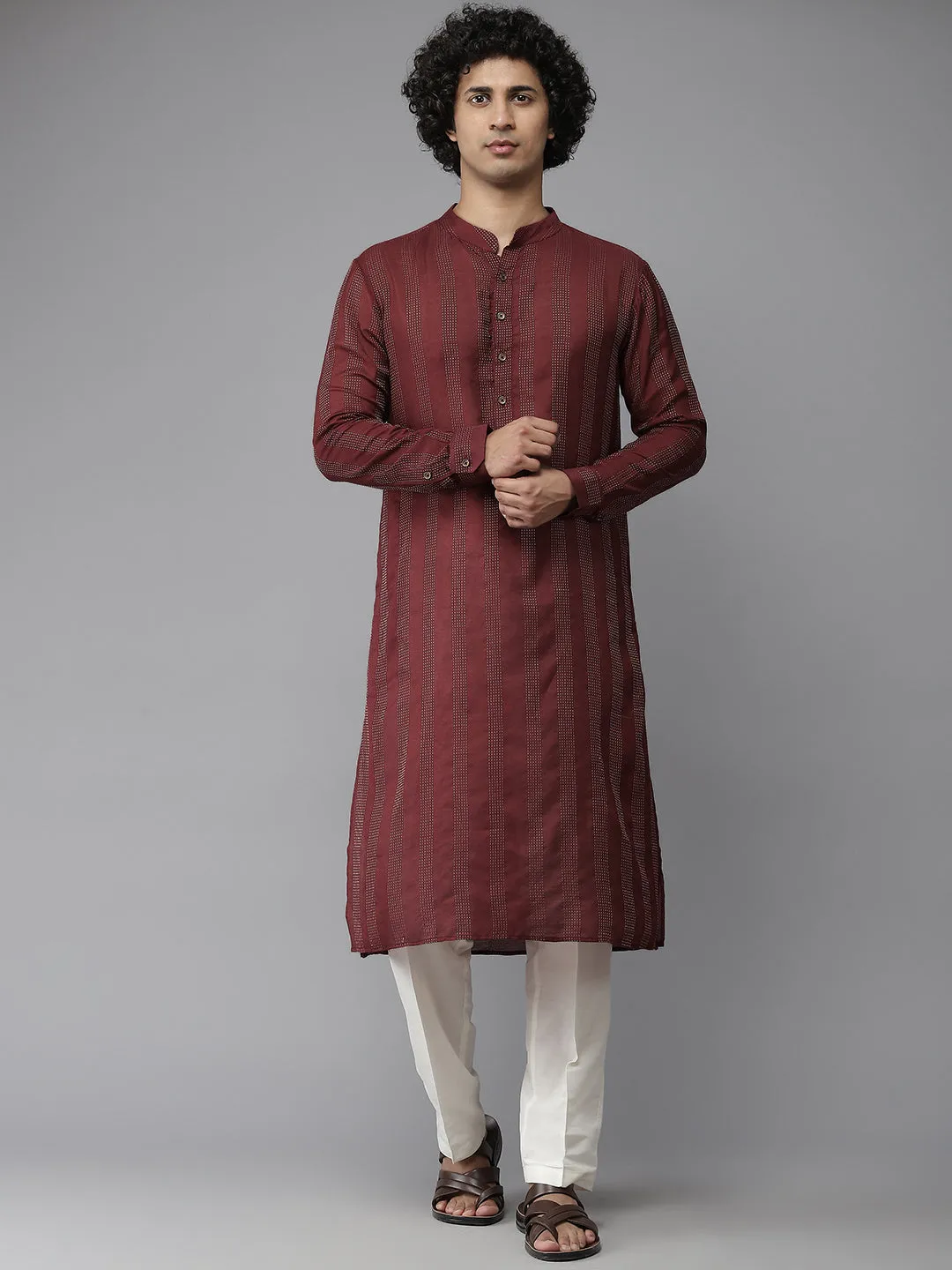 Men Maroon & Gold-Toned Woven Design Kurta