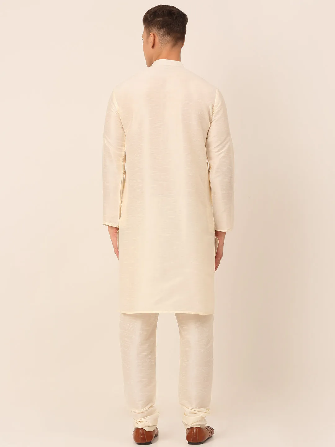 Men'S Solid Kurta Pyjama With Floral Embroidered Nehru Jacket